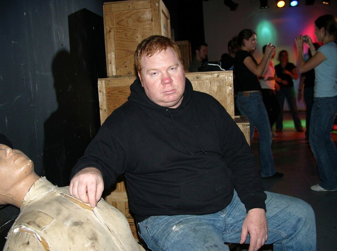 AI-reconstructed scene from this post, featuring Ed, 2006