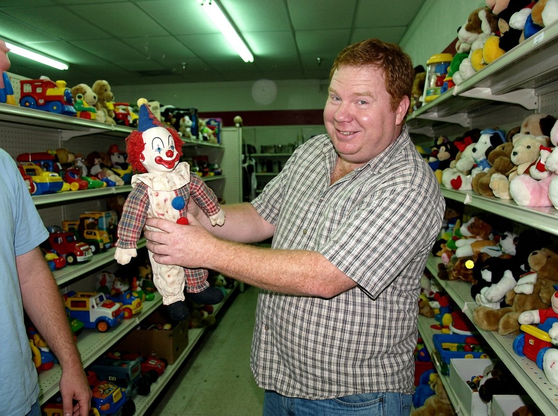 AI-reconstructed scene from this post, featuring Ed, 2006